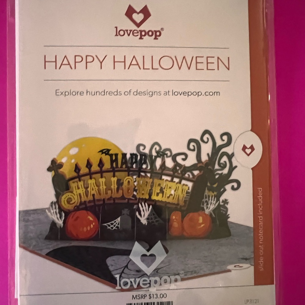 Happy Halloween greeting 3D greeting card lots of detail an color new in package